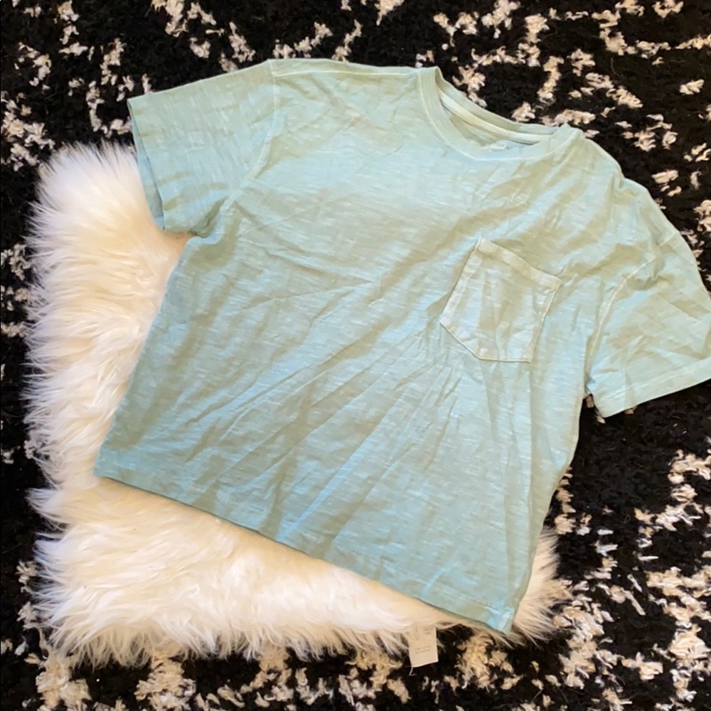 Cropped Universal Threads Tshirt